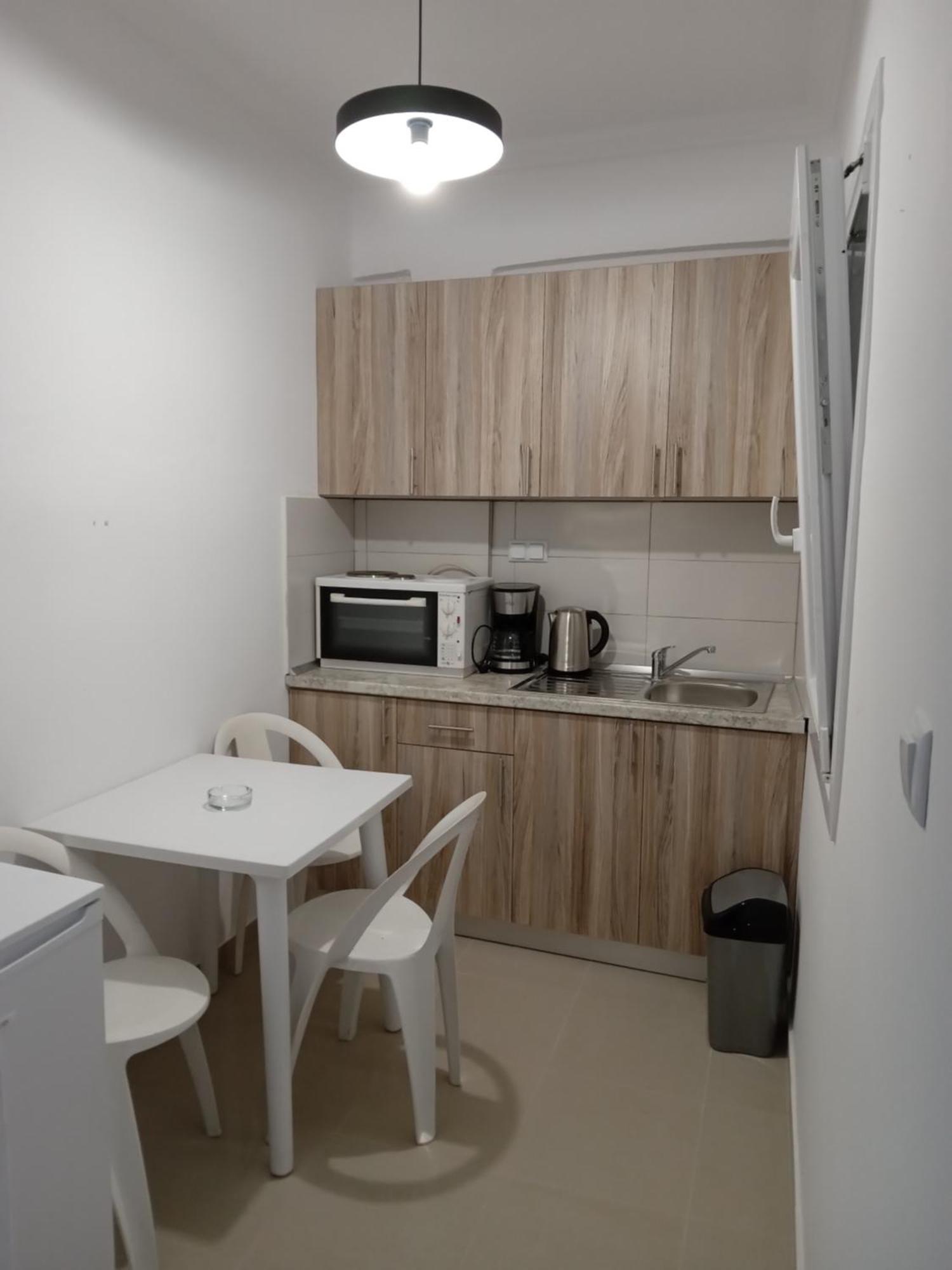 Leonidas Apartments Néa Péramos Esterno foto