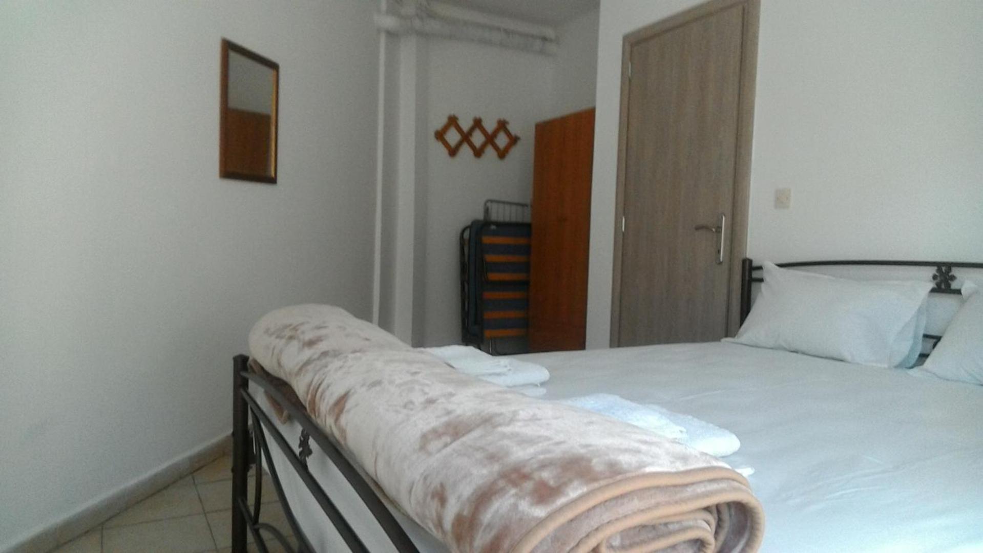 Leonidas Apartments Néa Péramos Esterno foto