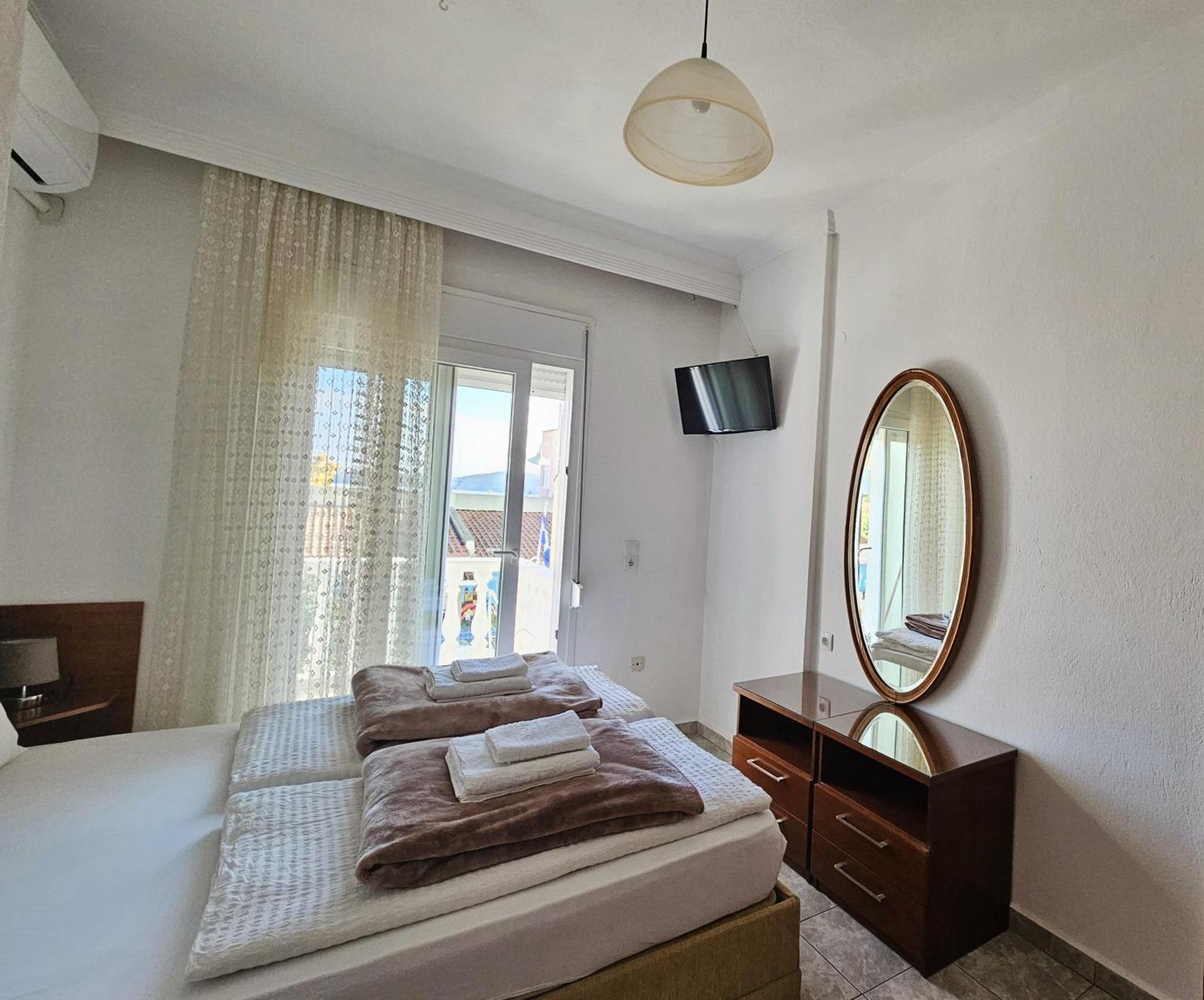 Leonidas Apartments Néa Péramos Esterno foto
